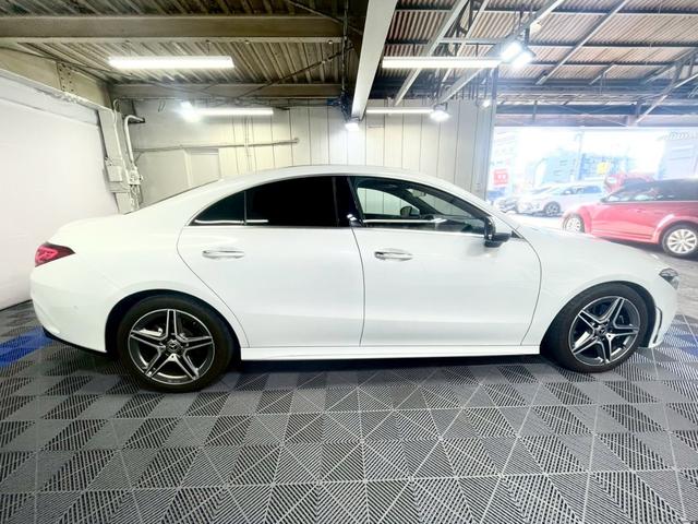 ＣＬＡクラス ＣＬＡ２００ｄ　ＡＭＧラインパッケージ　パノラマルーフ　ヘッドアップディスプレイ　アダプティブクルーズコントロール　レーンキープ　合皮レザーシート　純正ナビ地デジ　シートヒーター　ＥＴＣ　ブラインドスポットモニター　ドラレコ　自社買取車（8枚目）