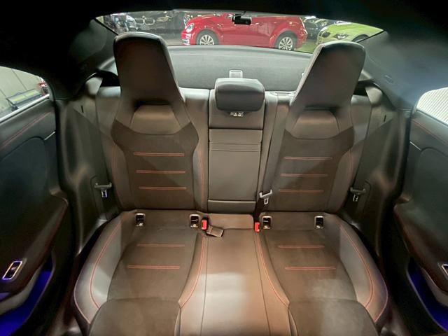 ＣＬＡクラス ＣＬＡ２００ｄ　ＡＭＧラインパッケージ　パノラマルーフ　ヘッドアップディスプレイ　アダプティブクルーズコントロール　レーンキープ　合皮レザーシート　純正ナビ地デジ　シートヒーター　ＥＴＣ　ブラインドスポットモニター　ドラレコ　自社買取車（12枚目）