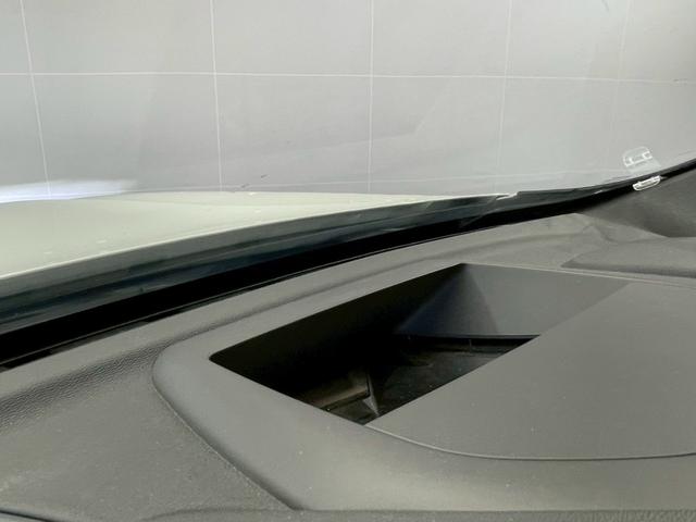 ＸＣ６０ Ｄ４　ＡＷＤ　インスクリプション　ワンオーナー車　ユーザー買取車４ＷＤディーゼルターボ　茶革シート　３６０度バックカメラ　ヘッドアップディスプレイ　クルーズコントロール　純正１９インチアルミホイール　スペアキー前後ドライブレコーダー（15枚目）