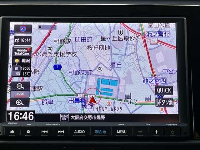 e:HEVホーム 20周年特別仕様車 カーサ ホンダセンシング コンビシート パーキングセンサー前後 シートヒーター 8インチ純正メモリーナビ 16インチ純正アルミホイール LEDヘッドライト 電子パーキング ブレーキホールド(3枚目)