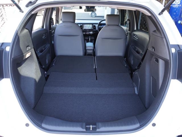 フィット ｅ：ＨＥＶＲＳ　９インチプレミアムインターナビ／ドラレコ／ＥＴＣ／バックカメラ／アダプティブクルーズコントロール／Ｂｌｕｅｔｏｏｔｈ／パドルシフト／電子制御パーキングブレーキ／ドアバイザー／ＬＥＤヘッドライト／ＴＶ（29枚目）