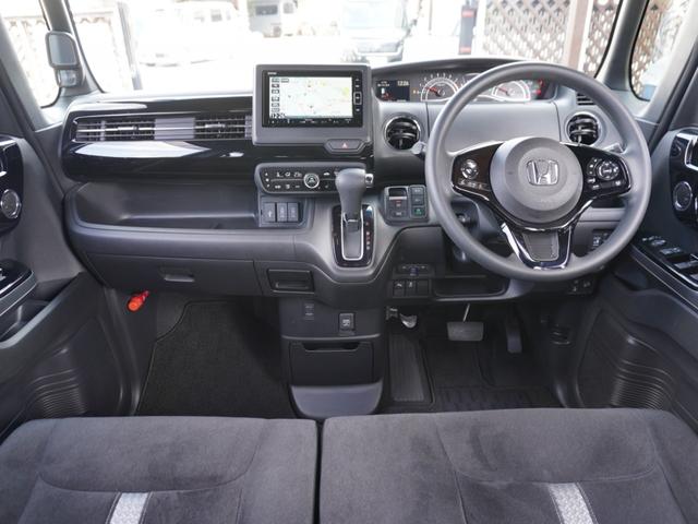 N-BOXカスタム L スタンダードインターナビ/ETC/バックカメラ/両側電動スライドドア/シートヒーター/アダプティブクルーズコントロール/パーキングセンサーシステム/ロールサンシェード/ドアバイザー/Bluetooth(2枚目)