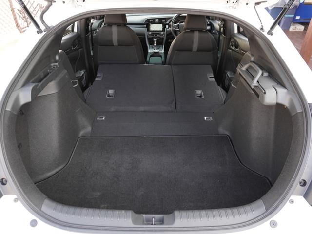 シビック ハッチバック スタンダードインターナビ/ドラレコ/ETC/バックカメラ/シートヒーター/パドルシフト/アダプティブクルーズコントロール/革コンビシート/パワーシート/Bluetooth/渋滞追従機能/TV(29枚目)