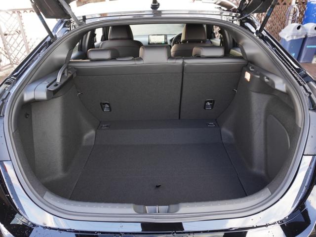 【ラゲッジスペース】荷室はこのような感じで広々しております。Ｕ−Ｓｅｌｅｃｔ交野までお越しください。