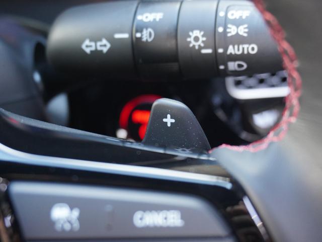 【パドルシフト】ハンドルから手を離さずに素早くシフトアップ＆ダウンができます。Ｕ−Ｓｅｌｅｃｔ交野までお越しください。