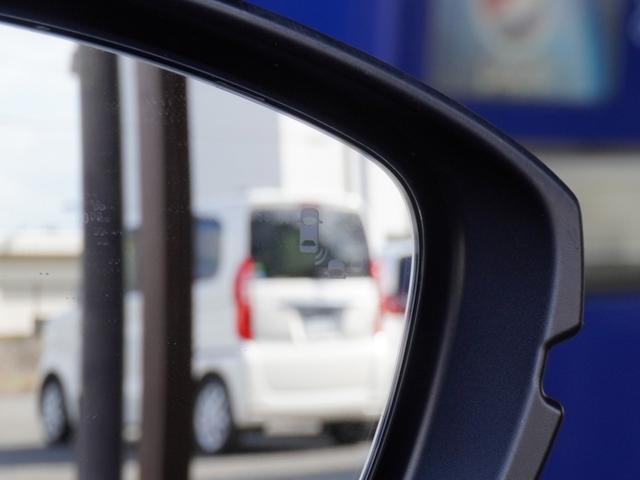 【ブラインドスポットインフォメーション】車線変更時などに見えにくい位置にいる車を検知します。安心して運転できます。