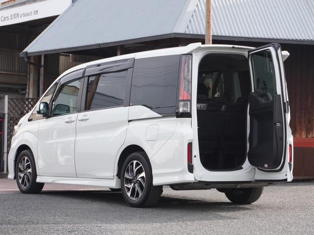 ステップワゴンスパーダ スパーダホンダセンシング　９インチプレミアムインターナビ／前後ドラレコ／ＥＴＣ／バックカメラ／両側電動スライドドア／アダプティブクルーズコントロール／Ｂｌｕｅｔｏｏｔｈ／パドルシフト／ロールサンシェード／後席用テーブル／ＴＶ（23枚目）