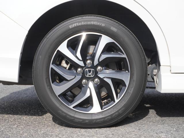 ステップワゴンスパーダ スパーダホンダセンシング　９インチプレミアムインターナビ／前後ドラレコ／ＥＴＣ／バックカメラ／両側電動スライドドア／アダプティブクルーズコントロール／Ｂｌｕｅｔｏｏｔｈ／パドルシフト／ロールサンシェード／後席用テーブル／ＴＶ（24枚目）