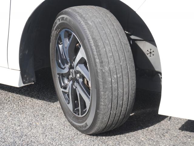 ステップワゴンスパーダ スパーダホンダセンシング　９インチプレミアムインターナビ／前後ドラレコ／ＥＴＣ／バックカメラ／両側電動スライドドア／アダプティブクルーズコントロール／Ｂｌｕｅｔｏｏｔｈ／パドルシフト／ロールサンシェード／後席用テーブル／ＴＶ（25枚目）