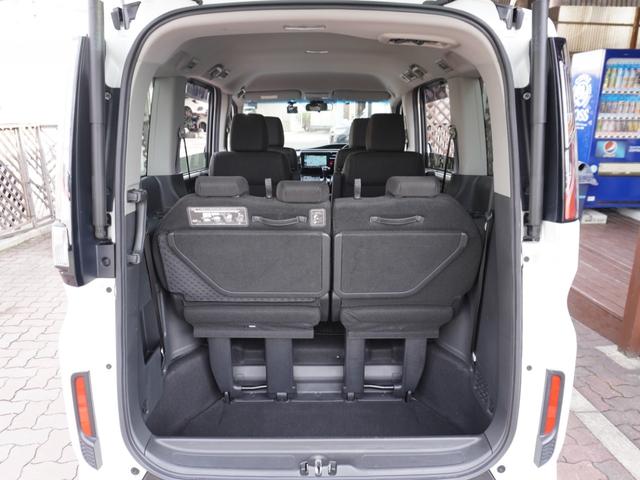 ステップワゴンスパーダ スパーダホンダセンシング　９インチプレミアムインターナビ／前後ドラレコ／ＥＴＣ／バックカメラ／両側電動スライドドア／アダプティブクルーズコントロール／Ｂｌｕｅｔｏｏｔｈ／パドルシフト／ロールサンシェード／後席用テーブル／ＴＶ（31枚目）