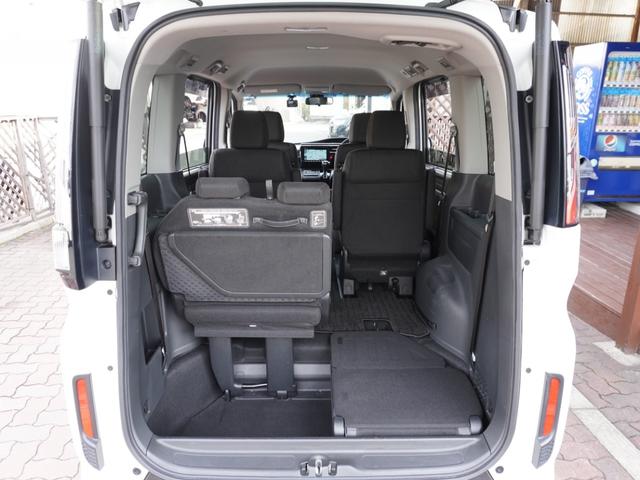 ステップワゴンスパーダ スパーダホンダセンシング　９インチプレミアムインターナビ／前後ドラレコ／ＥＴＣ／バックカメラ／両側電動スライドドア／アダプティブクルーズコントロール／Ｂｌｕｅｔｏｏｔｈ／パドルシフト／ロールサンシェード／後席用テーブル／ＴＶ（32枚目）