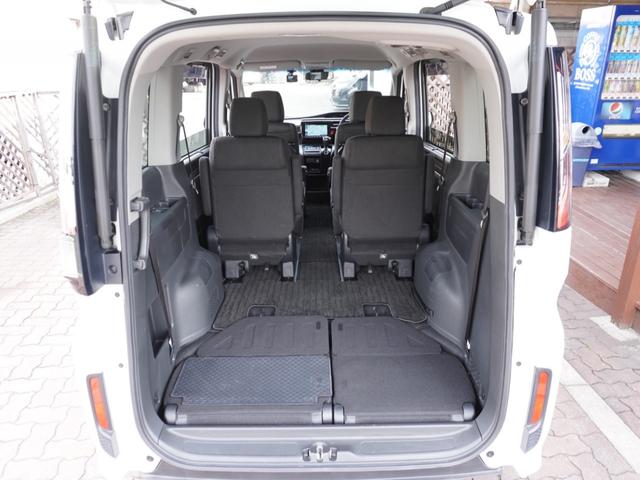 ステップワゴンスパーダ スパーダホンダセンシング　９インチプレミアムインターナビ／前後ドラレコ／ＥＴＣ／バックカメラ／両側電動スライドドア／アダプティブクルーズコントロール／Ｂｌｕｅｔｏｏｔｈ／パドルシフト／ロールサンシェード／後席用テーブル／ＴＶ（33枚目）