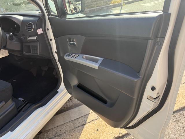 ワゴンＲ リミテッド　カーナビ（地デジＴＶ）・ＨＩＤヘッドランプ（オートライト）・キーレス・プッシュスタート・オートエアコン・ＡＢＳ・エアバック（21枚目）