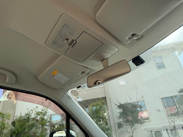 ワゴンＲ リミテッド　カーナビ（地デジＴＶ）・ＨＩＤヘッドランプ（オートライト）・キーレス・プッシュスタート・オートエアコン・ＡＢＳ・エアバック（32枚目）