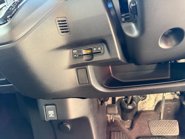 Ｎ－ＢＯＸカスタム Ｇ・ＥＸターボホンダセンシング　２ＷＤ（７ＣＶＴ）・安全運転支援・カーナビ（フルセグ地デジＴＶ・ＣＤ／ＤＶＤ・Ｂｌｕｅｔｏｏｔｈ）・両側パワースライドドア・ＬＥＤヘッドライト・アームレスト付リアシート（40枚目）
