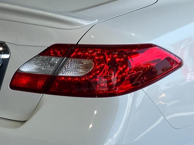 シーマ ハイブリッド　ＶＩＰ　Ｇ　ＢＯＳＥサウンド・純正ナビ・Ｂｌｕｅｔｏｏｔｈオーディオ・フルセグ・アラウンドビューモニター・サンルーフ・本革シート・エアーシート・シートヒーター・リアモニター・リアサンシェード・コーナーセンサー・（47枚目）