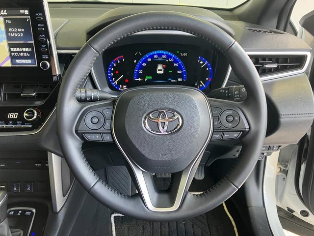 カローラクロス トヨタ ハイブリッド ｚ オートローン金利２ １ より トヨタセーフティセンス パノラマガラスルーフ メーカー９インチディスプレイ ナビキット １５００ｗ１００ｖａｃ ｂｓ パノラミックビューｍ パワートランク の中古車詳細 中古車