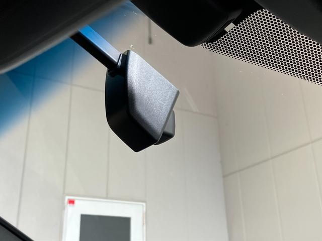 クラウンハイブリッド ＲＳアドバンス　サンルーフ・パノラミックビューモニター・Ｂｌｕｅｔｏｏｔｈオーディオ・純正ＳＤナビ・フルセグ・黒本革シート・エアーシート・シートヒーター・シートメモリー・パーキングアシスト・・ドラレコ・レーンキープ・（66枚目）
