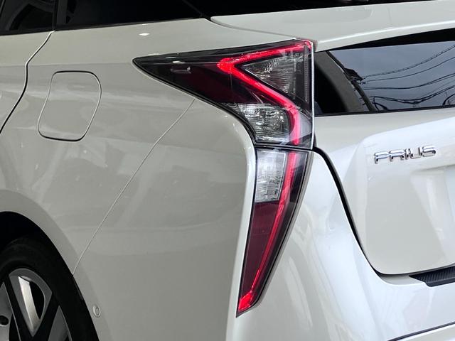 プリウス Ａツーリングセレクション　モデリスタエアロＦＳＲ・黒革シート・シートヒーター・純正９インチＳＤナビ・Ｂｌｕｅｔｏｏｔｈオーディオ・フルセグ・Ｂカメラ・ブラインドスポットモニター・コーナーセンサー・レーダークーズコントロール・（40枚目）