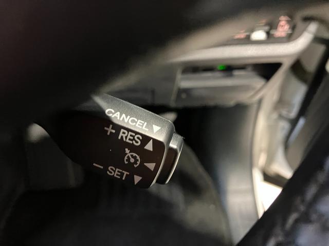 ヴォクシー ＺＳ　煌ＩＩＩ　純正１０インチＳＤナビ・フルセグ・Ｂｌｕｅｔｏｏｔｈオーディオ・Ｂカメラ・フリップダウンモニター・コーナーセンサー・クルーズコントロール・両側パワースライドドア・プリクラッシュセーフティー・ＥＴＣ・（54枚目）