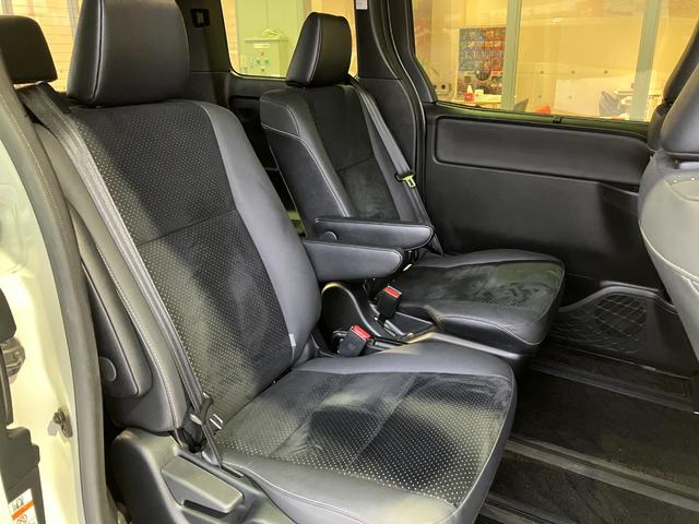 ヴォクシー ＺＳ　煌ＩＩＩ　純正１０インチＳＤナビ・フルセグ・Ｂｌｕｅｔｏｏｔｈオーディオ・Ｂカメラ・フリップダウンモニター・コーナーセンサー・クルーズコントロール・両側パワースライドドア・プリクラッシュセーフティー・ＥＴＣ・（59枚目）