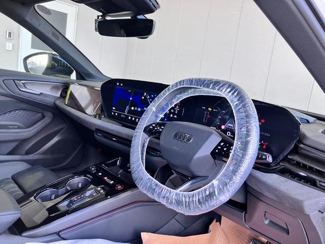 Ｓ５ ベースグレード　ライティング　パッケージ・ラグジュアリーパッケージ　Ｓ　ファインナッパレザー・ダーク　Ａｕｄｉ　ｒｉｎｇｓ　＆　ブラックスタイリングパッケージ・ファインナッパレザー・カラードブレーキキャリパー　レッド（70枚目）