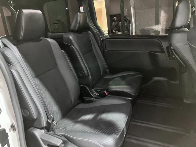 ヴォクシー ハイブリッドＺＳ　煌ＩＩＩ　純正１０インチＳＤナビ・Ｂカメラ・Ｂｌｕｅｔｏｏｔｈオーディオ・フルセグ・デジタルインナーミラー・ドラレコＦＲ・両側パワースライドドア・クルーズコントロール・プリクラッシュセーフティー・レーンキープ・（16枚目）