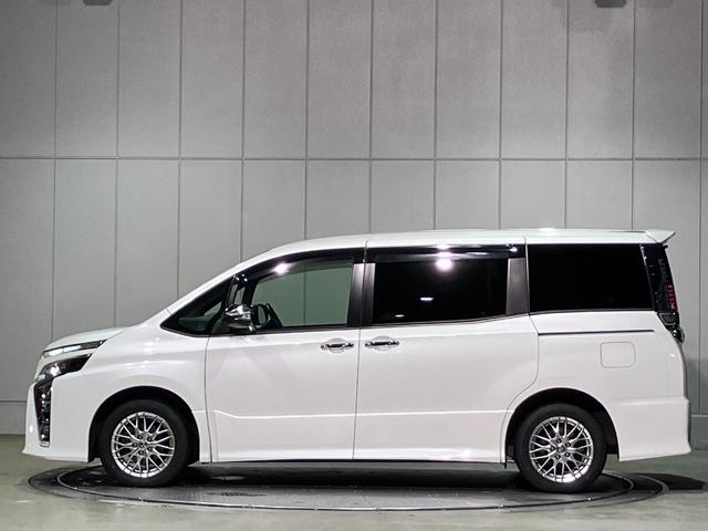 ヴォクシー ハイブリッドＺＳ　煌ＩＩＩ　純正１０インチＳＤナビ・Ｂカメラ・Ｂｌｕｅｔｏｏｔｈオーディオ・フルセグ・デジタルインナーミラー・ドラレコＦＲ・両側パワースライドドア・クルーズコントロール・プリクラッシュセーフティー・レーンキープ・（34枚目）