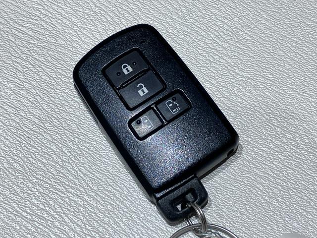 ヴォクシー ハイブリッドＺＳ　煌ＩＩＩ　純正１０インチＳＤナビ・Ｂカメラ・Ｂｌｕｅｔｏｏｔｈオーディオ・フルセグ・デジタルインナーミラー・ドラレコＦＲ・両側パワースライドドア・クルーズコントロール・プリクラッシュセーフティー・レーンキープ・（65枚目）