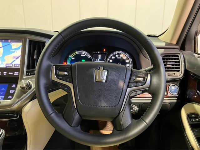 クラウンハイブリッド ロイヤルサルーン　プリクラッシュセーフティー・レーダークルーズコントロール・コーナーセンサー・純正ＳＤナビ・Ｂｌｕｅｔｏｏｔｈオーディオ・フルセグ・Ｂカメラ・ＬＥＤオートライト・ドラレコ・パワーシート・シートヒーター・（51枚目）