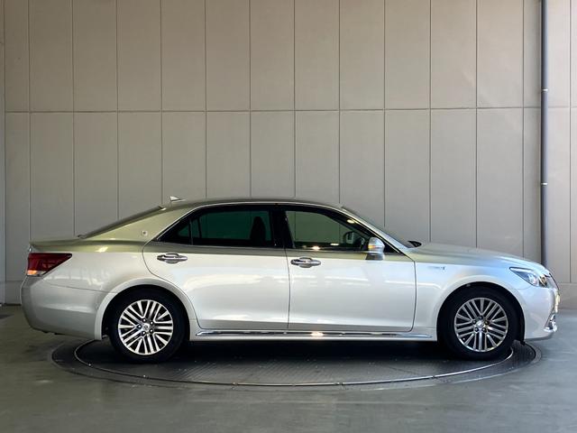 TOYOTA CROWN MAJESTA F VERSION