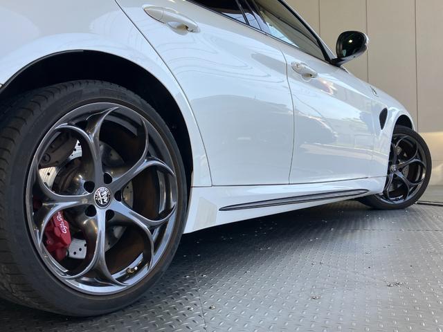 ジュリア クアドリフォリオ 純正8.8インチディスプレイオーディオ・Bカメラ・Bluetoothオーディオ・ハーマンカードン音響システム・レーダークルーズコントロール・ブラインドスポットモニター・コーナーセンサー・パドルシフト・(43枚目)