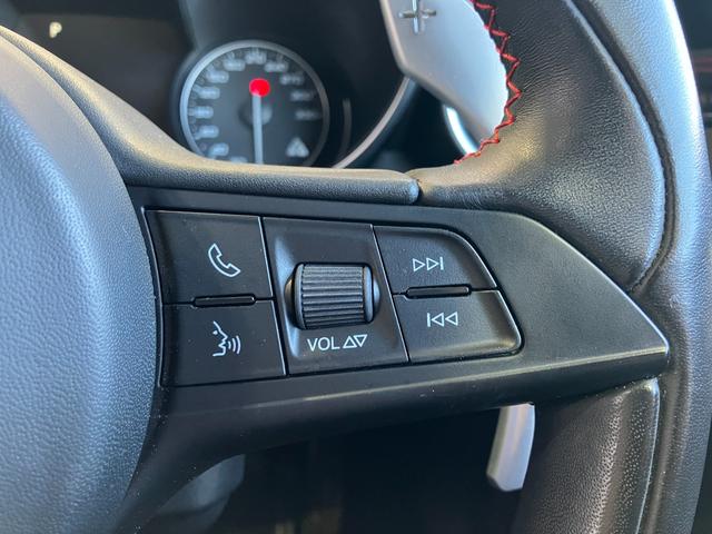 ジュリア クアドリフォリオ 純正8.8インチディスプレイオーディオ・Bカメラ・Bluetoothオーディオ・ハーマンカードン音響システム・レーダークルーズコントロール・ブラインドスポットモニター・コーナーセンサー・パドルシフト・(55枚目)