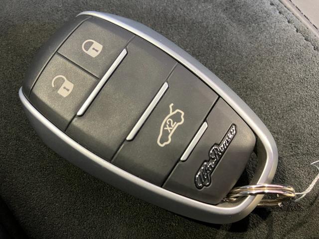 ジュリア クアドリフォリオ 純正8.8インチディスプレイオーディオ・Bカメラ・Bluetoothオーディオ・ハーマンカードン音響システム・レーダークルーズコントロール・ブラインドスポットモニター・コーナーセンサー・パドルシフト・(60枚目)