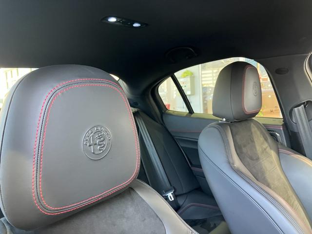 ジュリア クアドリフォリオ 純正8.8インチディスプレイオーディオ・Bカメラ・Bluetoothオーディオ・ハーマンカードン音響システム・レーダークルーズコントロール・ブラインドスポットモニター・コーナーセンサー・パドルシフト・(71枚目)