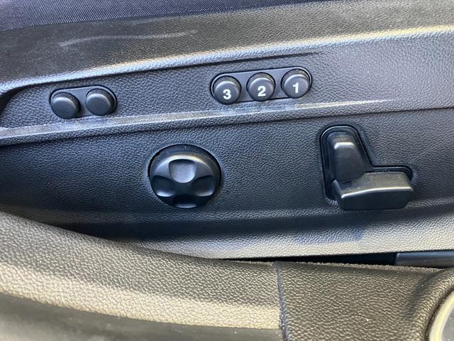 ジュリア クアドリフォリオ 純正8.8インチディスプレイオーディオ・Bカメラ・Bluetoothオーディオ・ハーマンカードン音響システム・レーダークルーズコントロール・ブラインドスポットモニター・コーナーセンサー・パドルシフト・(72枚目)