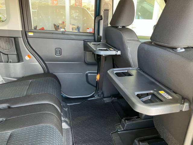 ルーミー カスタムG 純正9インチSDナビ・Bluetoothオーディオ・フルセグ・Bカメラ・レーダークルーズコントロール・コーナーセンサー・プリクラッシュセーフティー・両側パワースライドドア・ドラレコFR・HDMI端子・(17枚目)