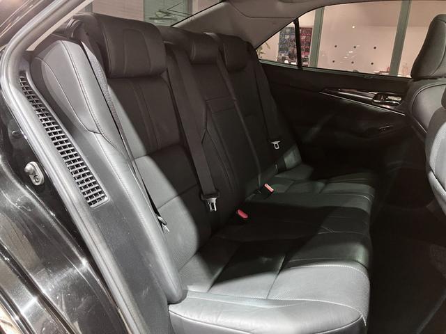 クラウンハイブリッド アスリートG 純正18インチアルミ・サンルーフ・黒本革シート・エアーシート・シートヒーター・純正HDDナビ・Bluetoothオーディオ・フルセグ・Bカメラ・プリクラッシュセーフティー・コーナーセンサー・ETC・(18枚目)