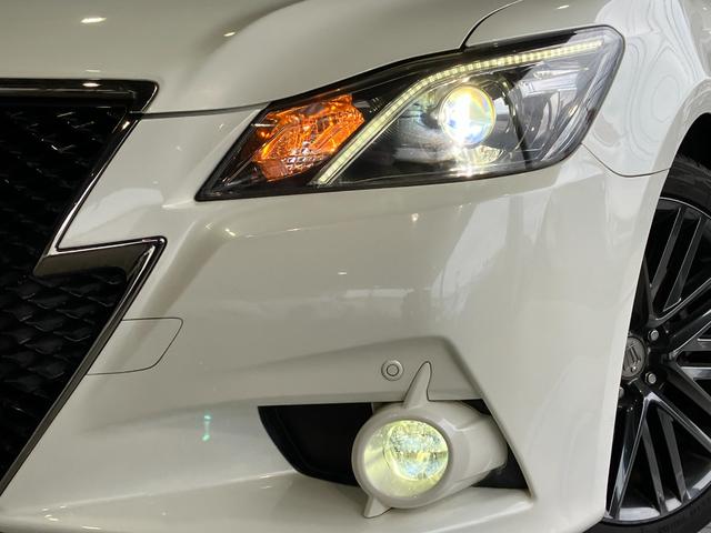 クラウンハイブリッド アスリートＳ　ブラックスタイル　純正１８インチブラックスパッタリングＡＷ・プリクラッシュセーフティー・レーダークルーズコントロール・コーナーセンサー・純正ＨＤＤナビＢｌｕｅｔｏｏｔｈオーディオ・フルセグ・Ｂカメラ・ＨＩＤオートライト（4枚目）