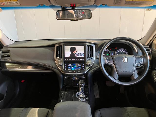 クラウンハイブリッド アスリートＳ　ブラックスタイル　純正１８インチブラックスパッタリングＡＷ・プリクラッシュセーフティー・レーダークルーズコントロール・コーナーセンサー・純正ＨＤＤナビＢｌｕｅｔｏｏｔｈオーディオ・フルセグ・Ｂカメラ・ＨＩＤオートライト（7枚目）