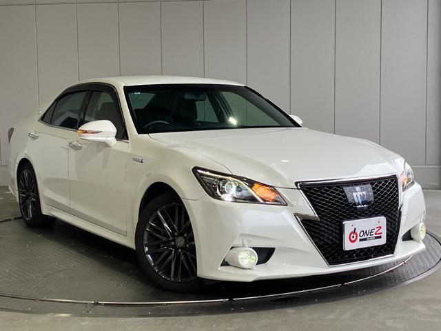 クラウンハイブリッド アスリートＳ　ブラックスタイル　純正１８インチブラックスパッタリングＡＷ・プリクラッシュセーフティー・レーダークルーズコントロール・コーナーセンサー・純正ＨＤＤナビＢｌｕｅｔｏｏｔｈオーディオ・フルセグ・Ｂカメラ・ＨＩＤオートライト（27枚目）