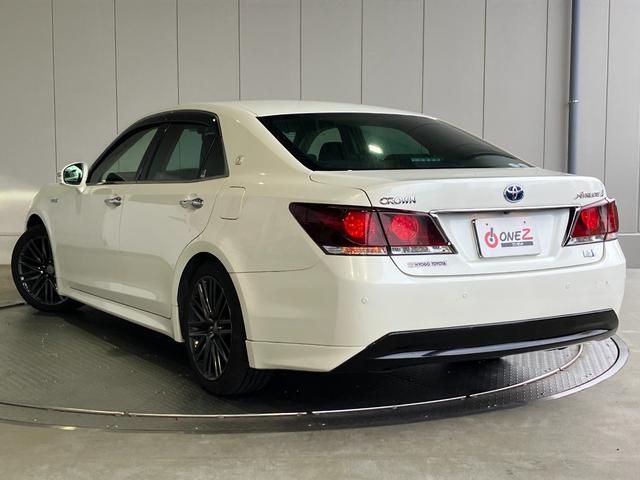 クラウンハイブリッド アスリートＳ　ブラックスタイル　純正１８インチブラックスパッタリングＡＷ・プリクラッシュセーフティー・レーダークルーズコントロール・コーナーセンサー・純正ＨＤＤナビＢｌｕｅｔｏｏｔｈオーディオ・フルセグ・Ｂカメラ・ＨＩＤオートライト（32枚目）