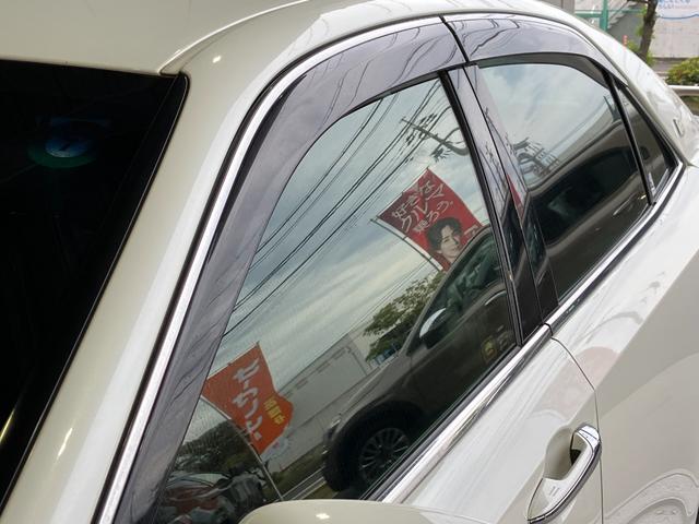 クラウンハイブリッド アスリートＳ　ブラックスタイル　純正１８インチブラックスパッタリングＡＷ・プリクラッシュセーフティー・レーダークルーズコントロール・コーナーセンサー・純正ＨＤＤナビＢｌｕｅｔｏｏｔｈオーディオ・フルセグ・Ｂカメラ・ＨＩＤオートライト（45枚目）