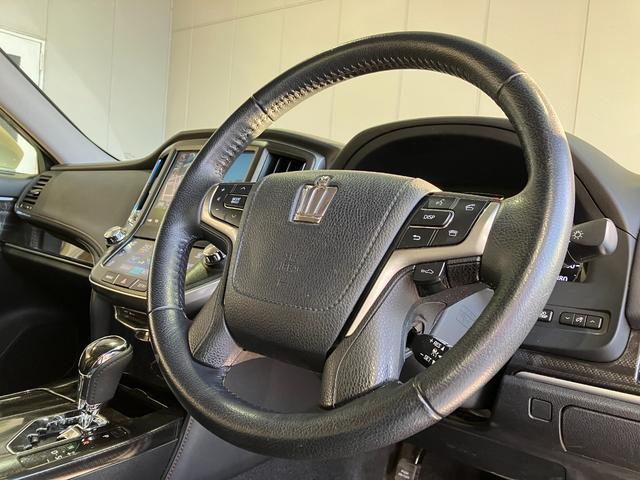 クラウンハイブリッド アスリートＳ　ブラックスタイル　純正１８インチブラックスパッタリングＡＷ・プリクラッシュセーフティー・レーダークルーズコントロール・コーナーセンサー・純正ＨＤＤナビＢｌｕｅｔｏｏｔｈオーディオ・フルセグ・Ｂカメラ・ＨＩＤオートライト（65枚目）