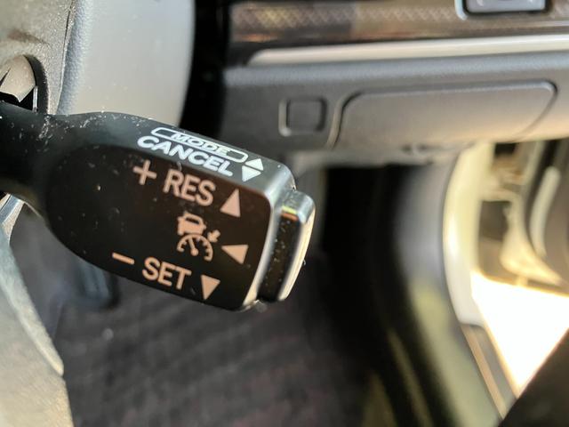 クラウンハイブリッド アスリートＳ　ブラックスタイル　純正１８インチブラックスパッタリングＡＷ・プリクラッシュセーフティー・レーダークルーズコントロール・コーナーセンサー・純正ＨＤＤナビＢｌｕｅｔｏｏｔｈオーディオ・フルセグ・Ｂカメラ・ＨＩＤオートライト（68枚目）