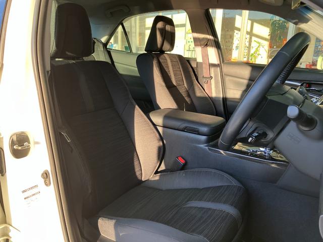 クラウンハイブリッド アスリートＳ　ブラックスタイル　純正１８インチブラックスパッタリングＡＷ・プリクラッシュセーフティー・レーダークルーズコントロール・コーナーセンサー・純正ＨＤＤナビＢｌｕｅｔｏｏｔｈオーディオ・フルセグ・Ｂカメラ・ＨＩＤオートライト（69枚目）