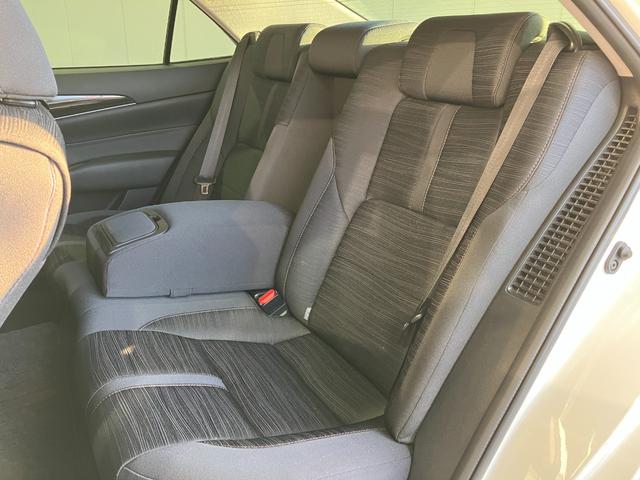 クラウンハイブリッド アスリートＳ　ブラックスタイル　純正１８インチブラックスパッタリングＡＷ・プリクラッシュセーフティー・レーダークルーズコントロール・コーナーセンサー・純正ＨＤＤナビＢｌｕｅｔｏｏｔｈオーディオ・フルセグ・Ｂカメラ・ＨＩＤオートライト（74枚目）