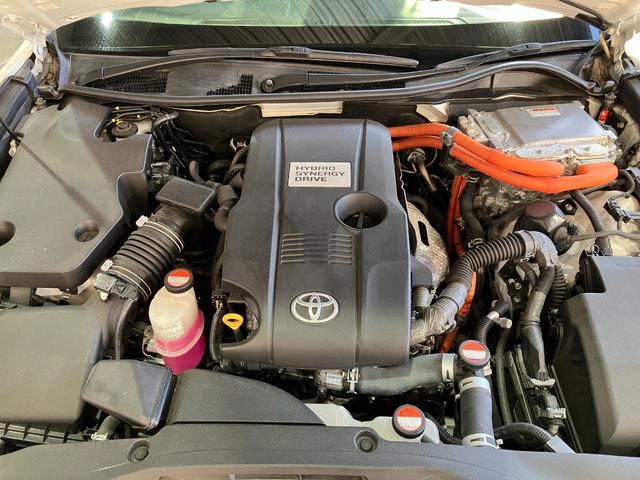 クラウンハイブリッド アスリートＳ　ブラックスタイル　純正１８インチブラックスパッタリングＡＷ・プリクラッシュセーフティー・レーダークルーズコントロール・コーナーセンサー・純正ＨＤＤナビＢｌｕｅｔｏｏｔｈオーディオ・フルセグ・Ｂカメラ・ＨＩＤオートライト（79枚目）