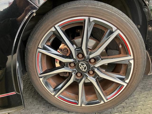 ノア Si GRスポーツ アルパイン11インチSDナビ・Bluetoothオーディオ・フルセグ・Bカメラ・両側パワースライドドア・クルーズコントロール・プリクラッシュセーフティー・レーンキープ・GRスポーツ専用シート・AW・(5枚目)