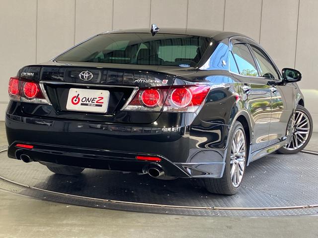 クラウン アスリートG パノラミックビューモニター・純正SDナビ・Bluetoothオーディオ・フルセグ・プリクラッシュセーフティー・レーダークルーズコントロール・コーナーセンサー・ブラインドスポットモニター・18インチAW(3枚目)